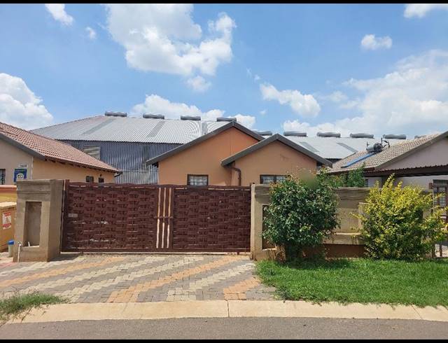3 BEDROOM HOUSE FOR SALE IN WINDMILL PARK